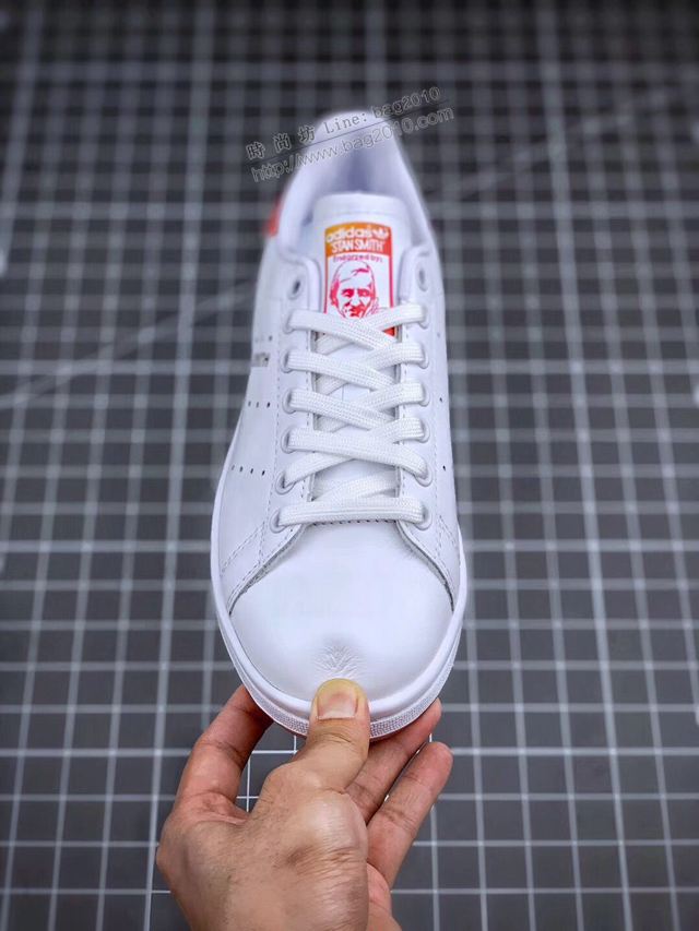 Adidas白鞋 EG8133 漸變水晶 阿迪達斯休閒板鞋 男女同款  hdx13298